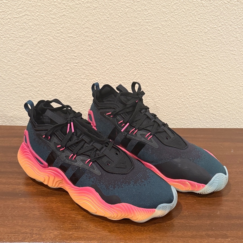 Nike Trae Young 3 Black, Orange, Pink Sneakers Like New Men Sz11